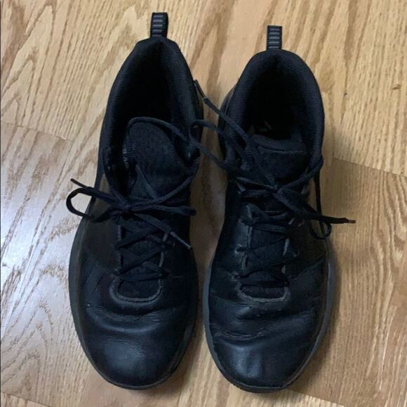 UNDER ARMOUR MENS‎ BLACK SNEAKERS SIZE 9 1/2 - Picture 1 of 7